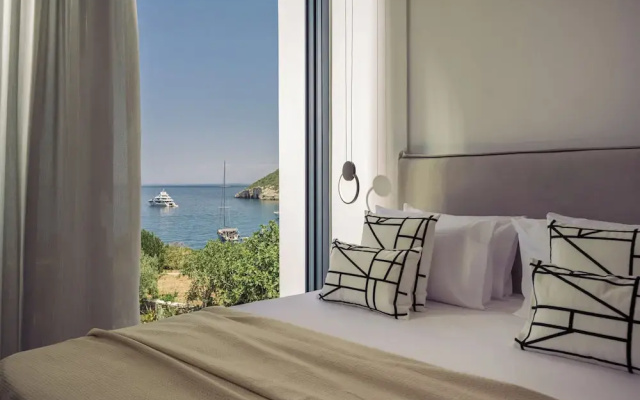 Terra Petra Villa - The Seafront Retreat