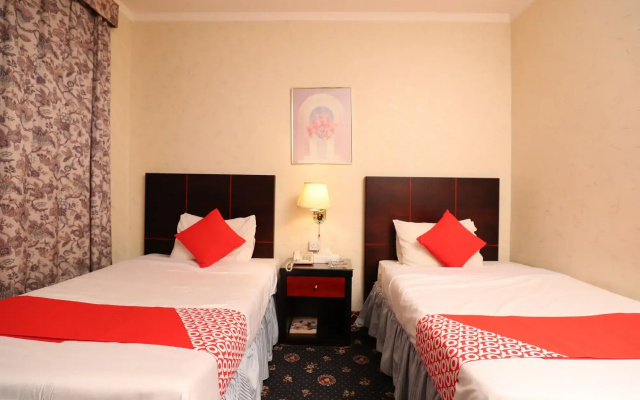 OYO 112 Semiramis Hotel