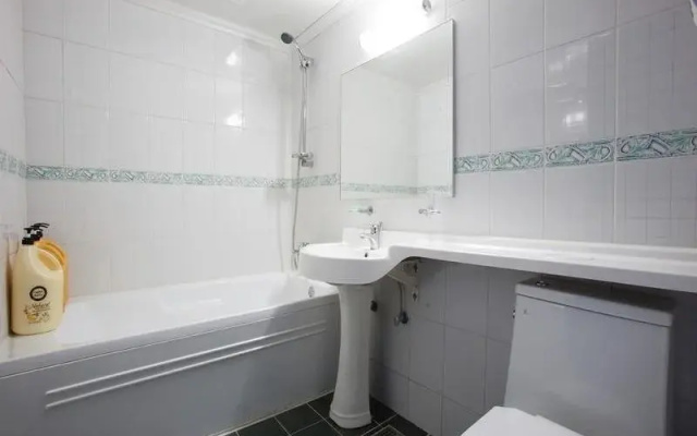 November Guesthouse