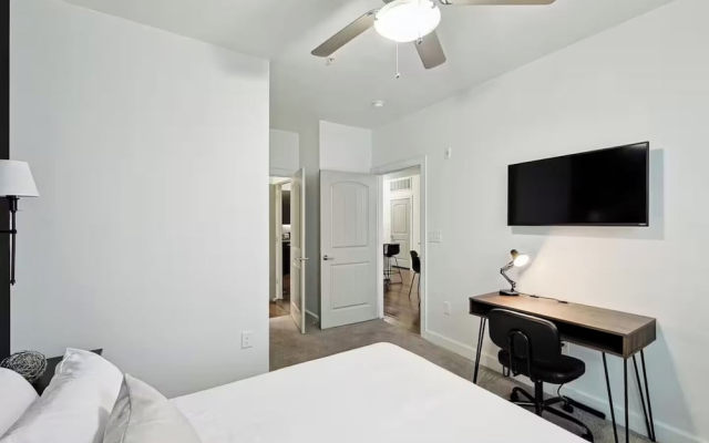 Stylish 2B near Legacy West Wi-Fi