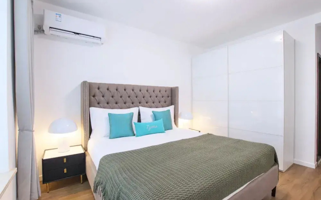 Tyms 3BR 2BA Apt Near Stadium Line 1 4