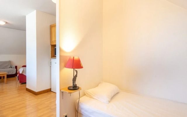 Large 8-person Apartment in Giez