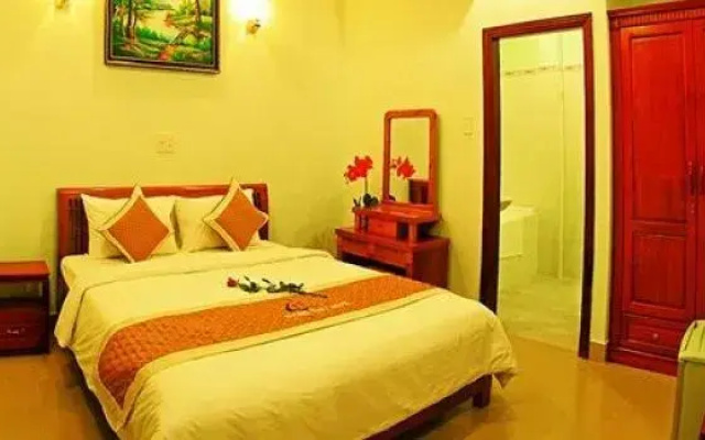 Tuong Phat Hotel
