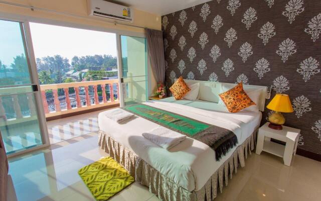 Surin Sunset Hotel вид на фасад