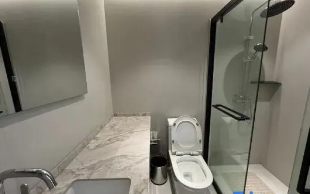 Youfeng Hotel (Pujiang Qiyun Center)
