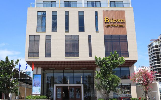 Balcona Hotel Da Nang вид на фасад