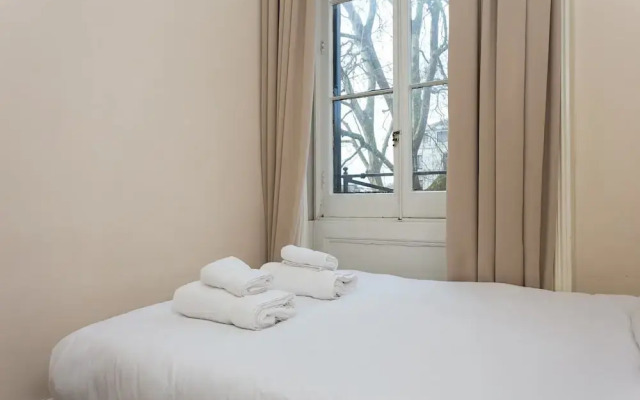 2 Bedroom Flat in Paddington