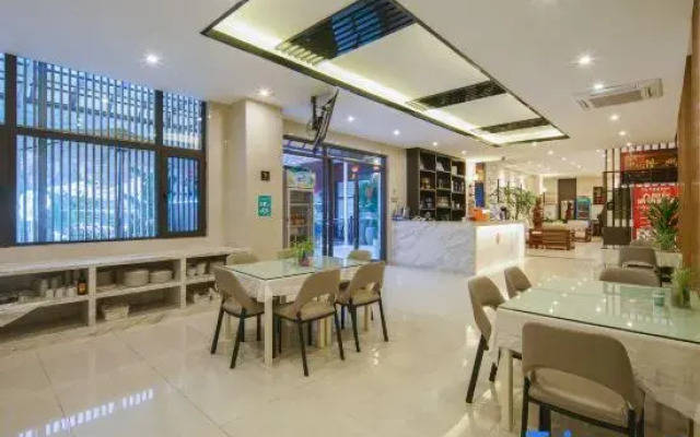 Zuoan Hotel