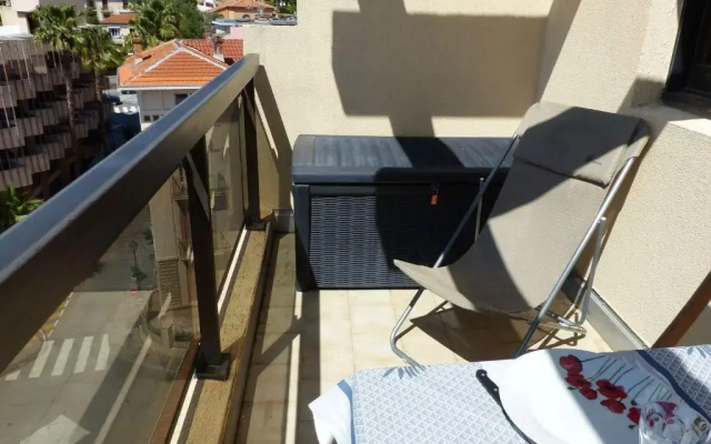 Appartement Le Lavandou, 2 pièces, 4 personnes - FR-1-308-79