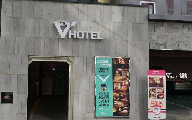 V Hotel вид на фасад