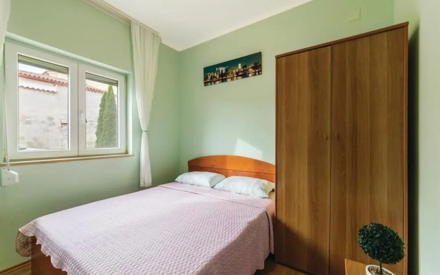 Nice Home in Liznjan With Wifi and 1 Bedrooms