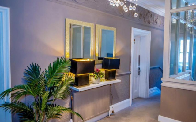 Mount Sorrel Hotel