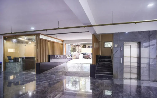 Super OYO Townhouse 942 The Pallagio