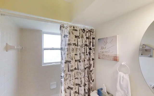 Surf Crestge 12 - 3 Br Cabin