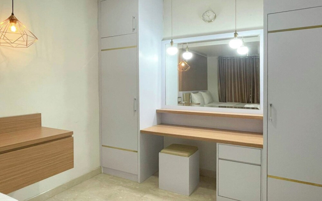 Wooden Accents 1Br At Podomoro City Deli Medan Apartment