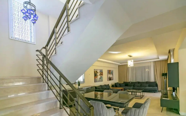 Paradise Town Villa Sillyon