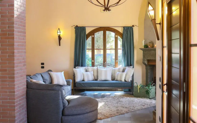 Pleasant Villa in Peccioli With Private Swimming Pool