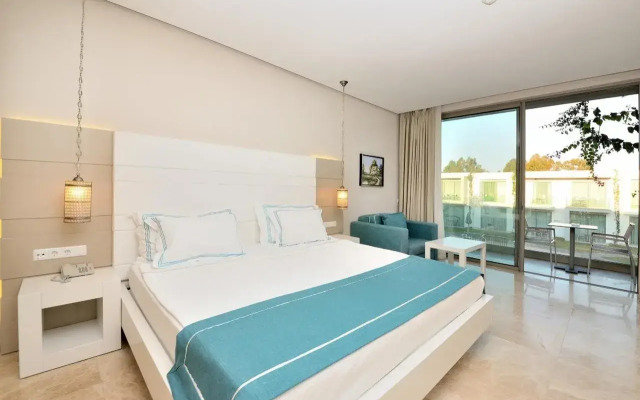 Lugga Boutique Hotel & Beach
