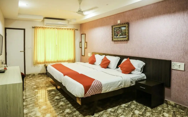 OYO 24519 Hotel Mother Palace
