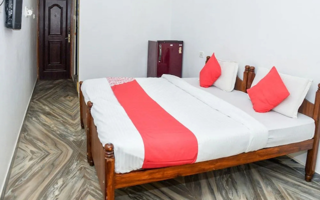 Oyo 29697 Glory Lazfina Guest House