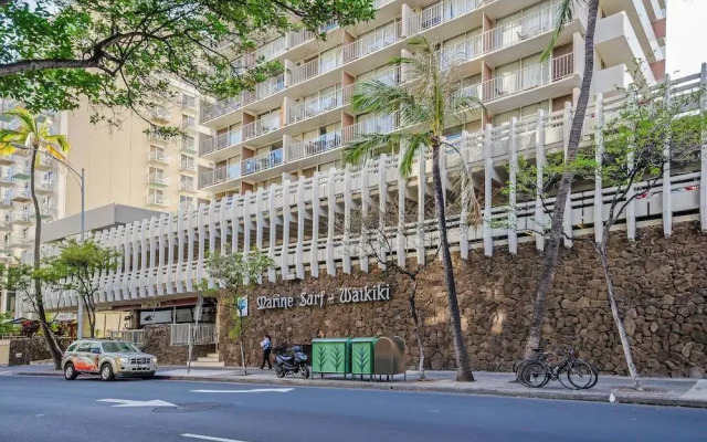 Marine Surf Waikiki w/ Beach Gear & Parking!