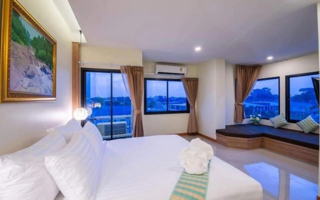 Pura Nakhon Hotel (SHA Extra Plus)