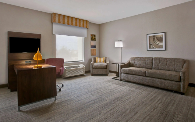 Hampton Inn & Suites Dallas-DeSoto
