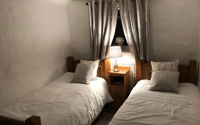 House for 16 Guests 7 Bedroom