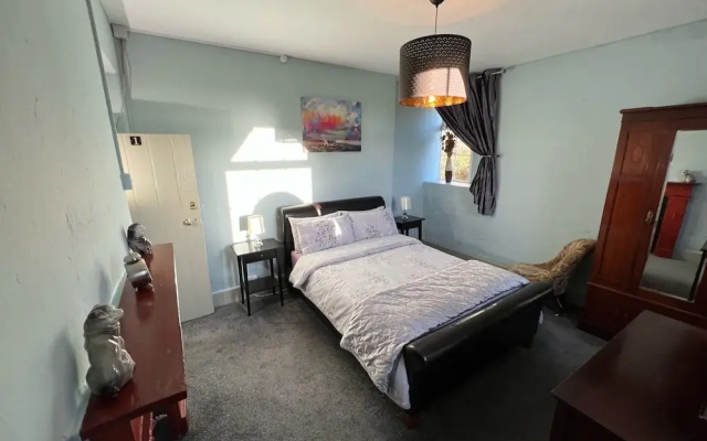 Nore View House