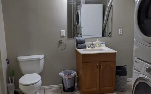 Private Apartment Suite Near World-class Skiing