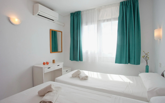 Apartamentos Sol Romántica by DOT Suites