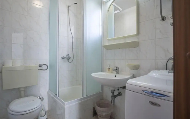 Bol Apartments Gospojica