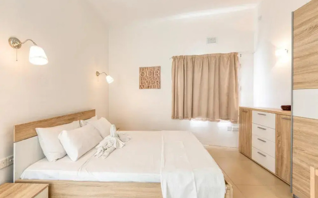 Ta Patee Pool Farmhouse in Gozo