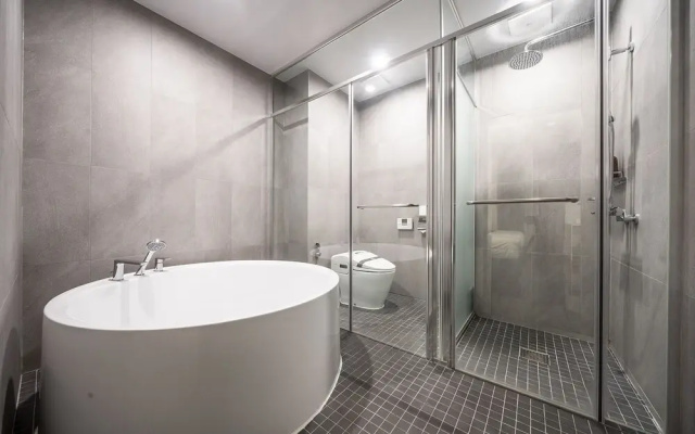 Cheonho Aria Hotel