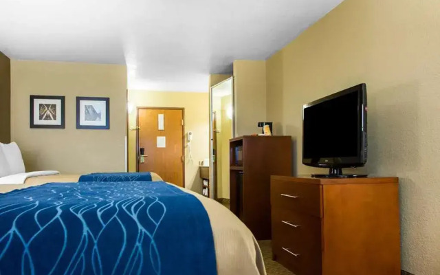 Comfort Inn & Suites