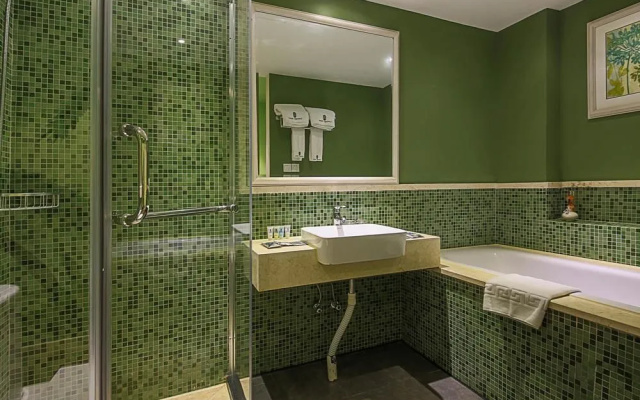 X-Hotel (Hangzhou Wulin Square)