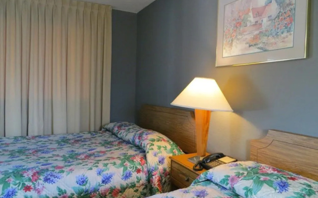 Capri Motel
