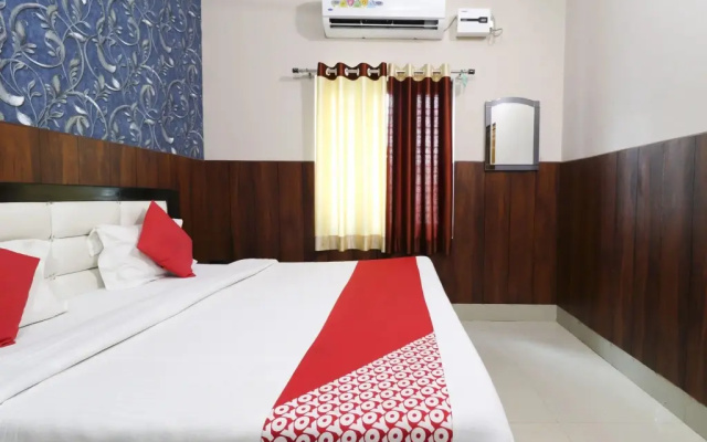 Hotel Moon Light by OYO Rooms