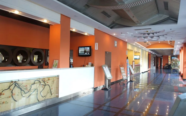 Motel 168 (Shanghai Pudong Airport Chuansha Metro Jinhui)