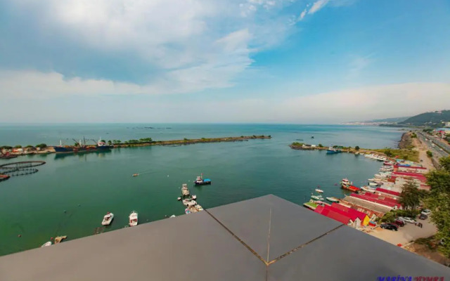 Marina Green Suit Hotel