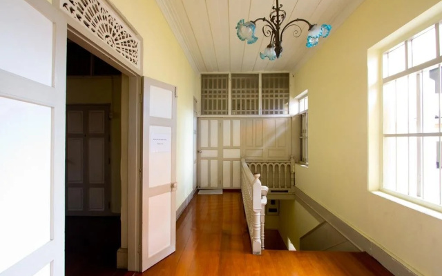 Charoendee Boutique Hostel