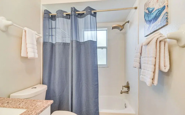 Pet-friendly Home w/ Pool & BBQ in Largo