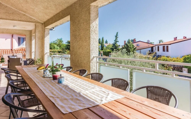 Amazing Home in Stinjan With Wifi and 6 Bedrooms