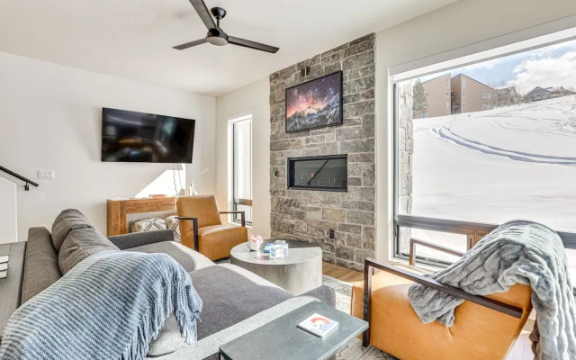 Ski-in/ski-out Granby Ranch Retreat: Pool Access!