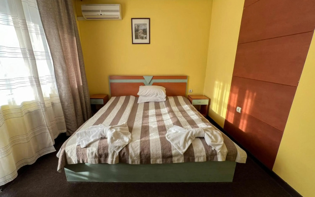 Hotel Alpha