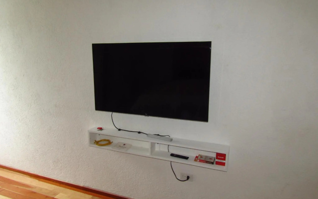Cozy 1 bed Apt 2B in Rockley.