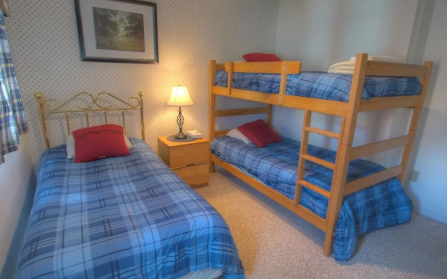 Slopeside Pico Condo by RedAwning