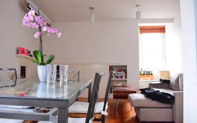 1 Bed Flat With Roof Terrace