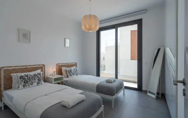 Villa Flora's 3-BR Retreat & Private Pool in Protaras