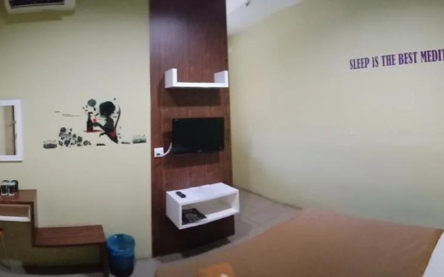 Aira Hotel